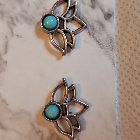 Silver, Turquoise, and Red Beaded Necklace and Earring Set - Picture 4 of 5